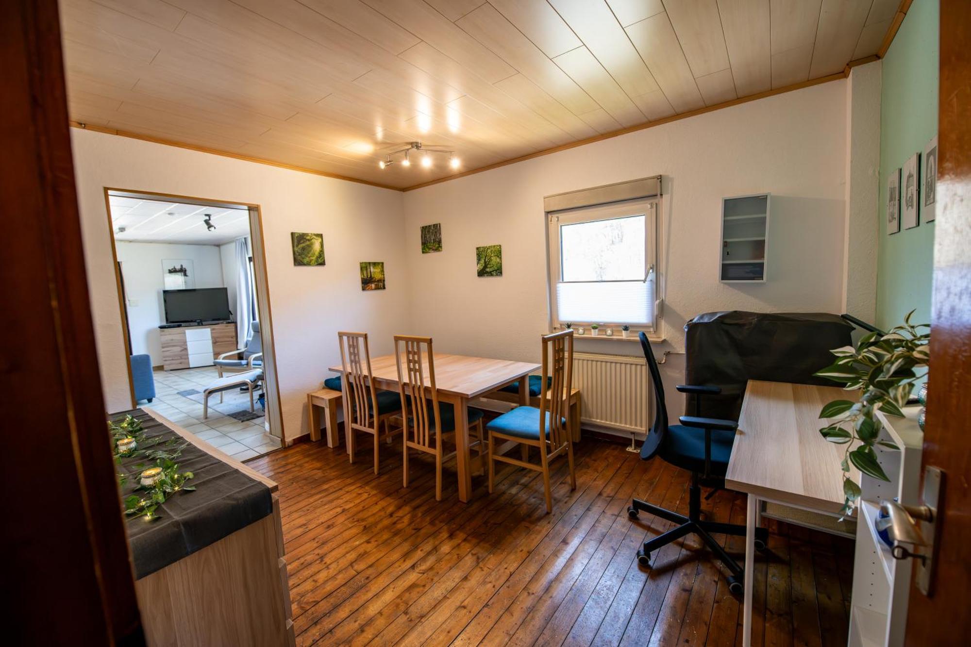 Schoene Ferienwohnung In Ruhiger Lage Altena Buitenkant foto
